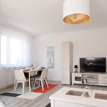 Uroczy Apartament Rzeczna Kołobrzeg Exterior foto